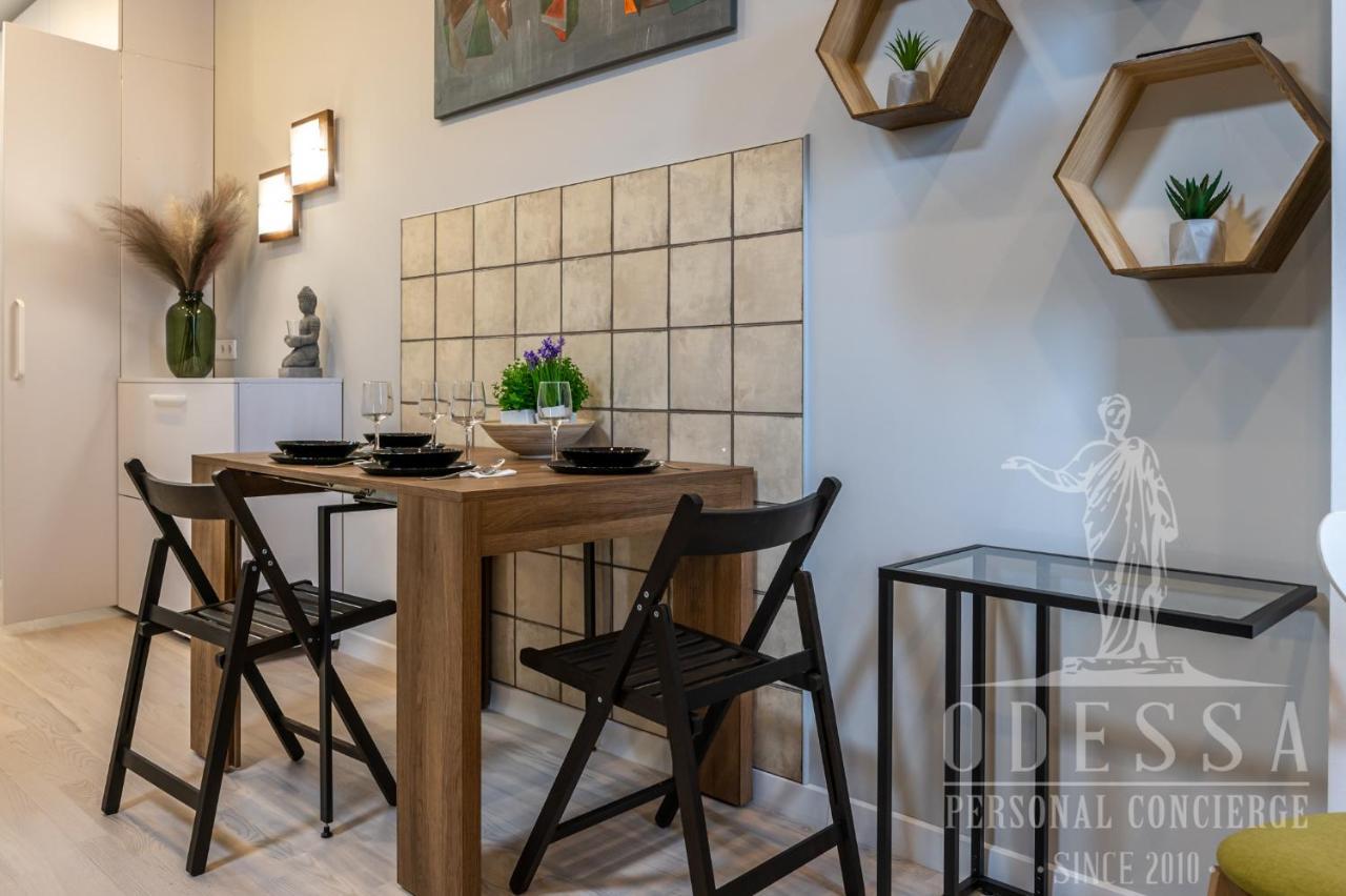 City Center New House Odessa Eksteriør bilde